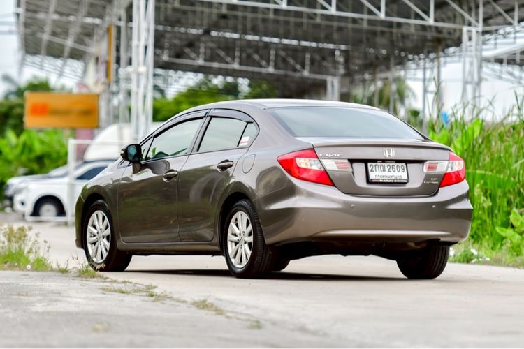 Honda Civic 2013 1.8 E i-VTEC Sedan เบนซิน ไม่ติดแก๊ส เกียร์อัตโนมัติ น้ำตาล รูปที่ 2