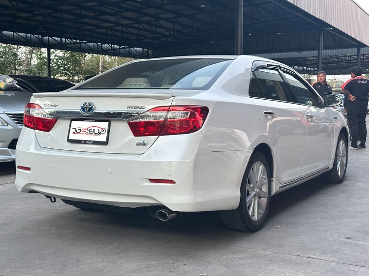 Toyota Camry 2013 2.5 Hybrid ไฮบริด เกียร์อัตโนมัติ ขาว รูปที่ 4