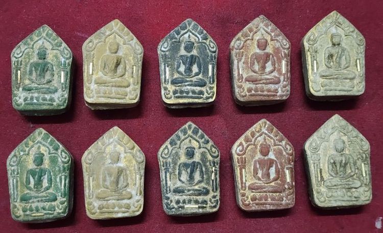 พระขุนแผนหลวงปู่ทิม ฝังหลวงปู่ทวดปี2497 ปี15 จำนวน10องค์ รูปที่ 2