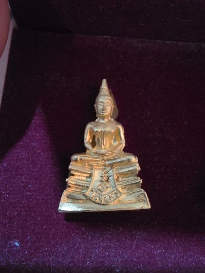 พระพุทธโสธร รุ่น ประวัติศาสตร์ 80 ปี กรมตำรวจ ชุดกรรมการ หายากเดิมๆสวย พร้อมกล่องของเก่าเก็บของที่บ้าน ขายตามสภาพ พร้อมส่งครับ รูปที่ 2