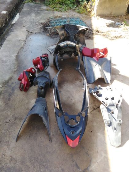 อื่นๆ ชุด​สี​และ​ดำ​ด้าน​คลิก​125​ไอ​แท้​