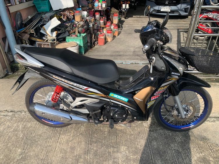 เวฟ125ปลาวาฬ