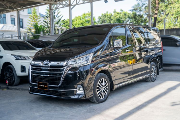 รถ Toyota Majesty 2.8 Premium สี ดำ