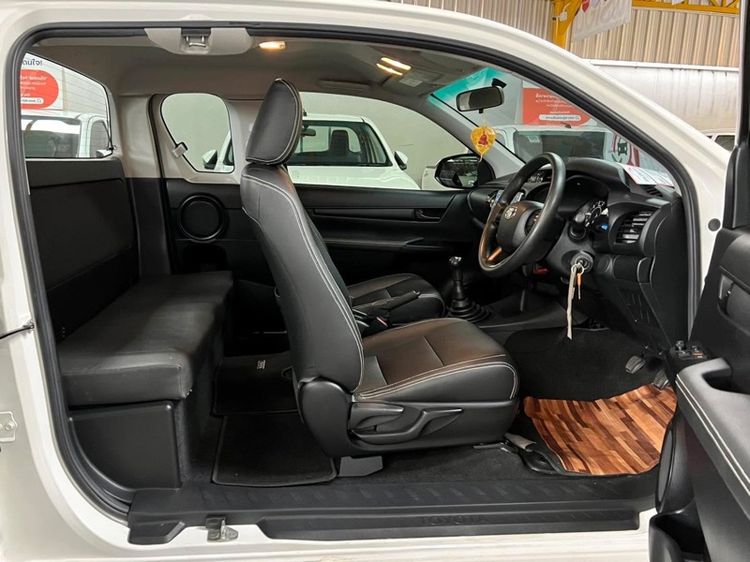 Toyota Hilux Revo 2019 2.4 Z Edition J Plus Pickup ดีเซล ไม่ติดแก๊ส เกียร์ธรรมดา ขาว รูปที่ 4