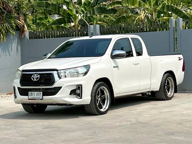 รถ Toyota Hilux Revo 2.4 Z Edition J Plus สี ขาว