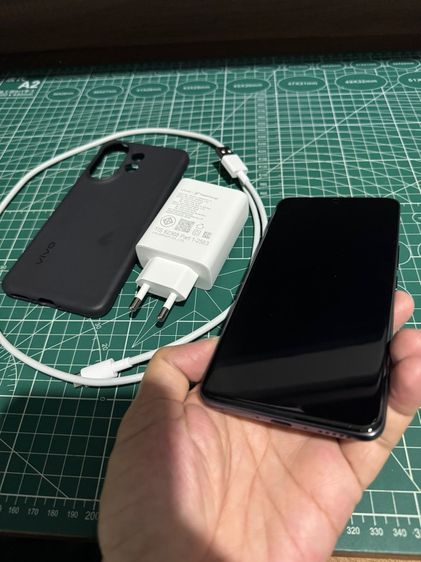 ขาย Vivo V60 256GB สภาพใหม่เอี่ยม ไร้รอย ไร้ตำหนิ ออกเครื่อง เดือนตุลา 68 อุปกรณ์ครบ รูปที่ 2
