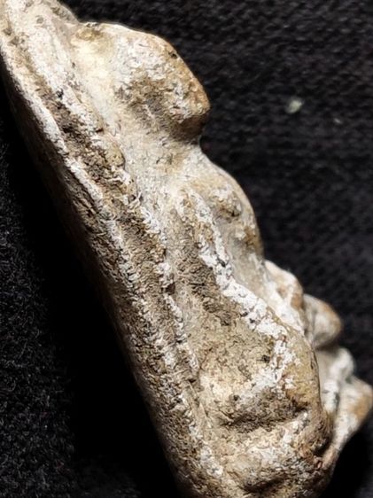 พระรอดลำพูนพิมพ์ต้อครับ รูปที่ 16