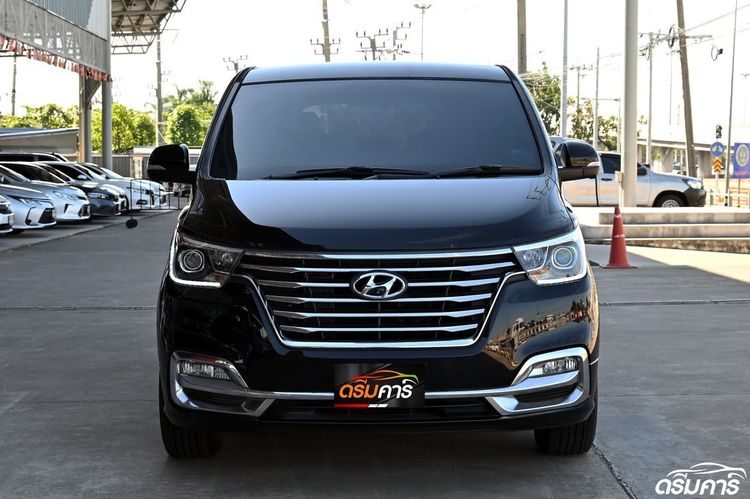 Hyundai H-1  2019 2.5 Deluxe Van ดีเซล ไม่ติดแก๊ส เกียร์อัตโนมัติ ดำ รูปที่ 2
