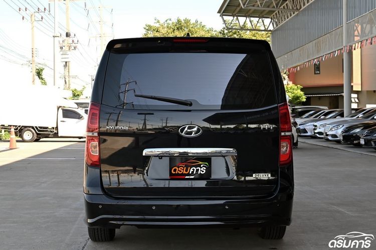 Hyundai H-1  2019 2.5 Deluxe Van ดีเซล ไม่ติดแก๊ส เกียร์อัตโนมัติ ดำ รูปที่ 4