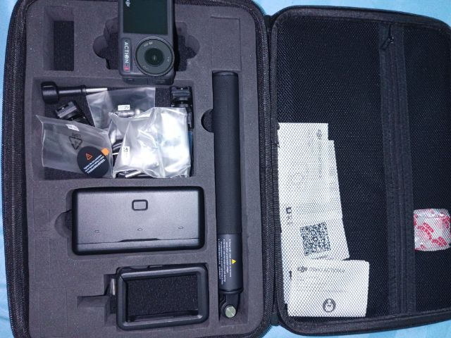 DJI OSMO ACTion 4 อุปกรณ์ครบชุดแบต3ก้อนสภาพใหม่มาก ซื้อมาไม่ได้ใช้งานเลย รูปที่ 2