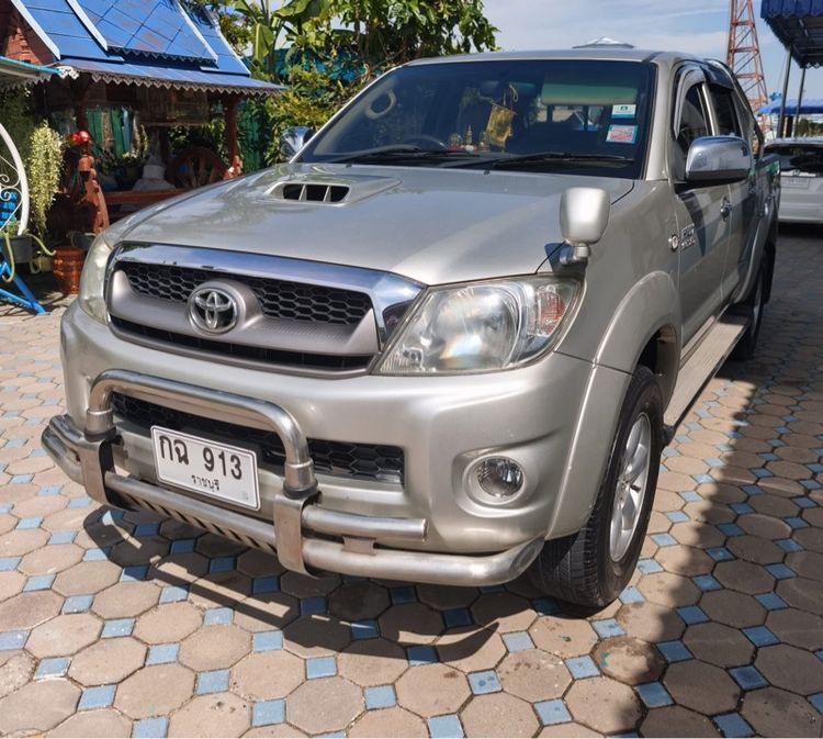 รถ Toyota Hilux Vigo 3.0 E Prerunner สี บรอนซ์เงิน