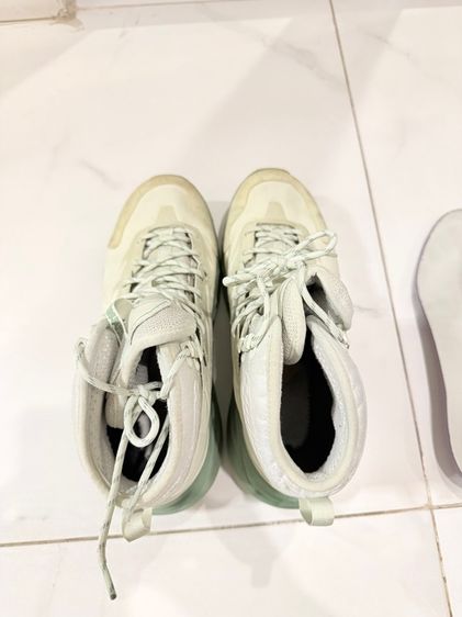 รองเท้า HOKA  รูปที่ 3
