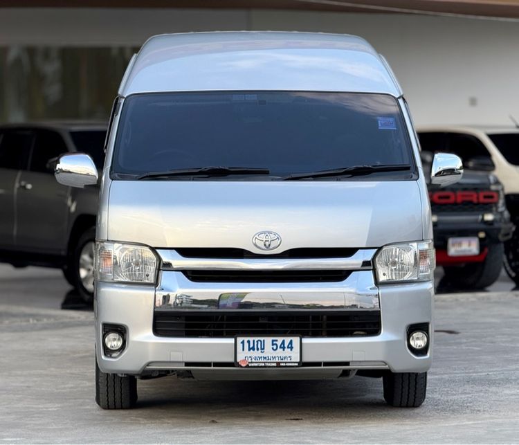 Toyota Commuter 2016 3.0 Van ดีเซล ไม่ติดแก๊ส เกียร์ธรรมดา เทา รูปที่ 3