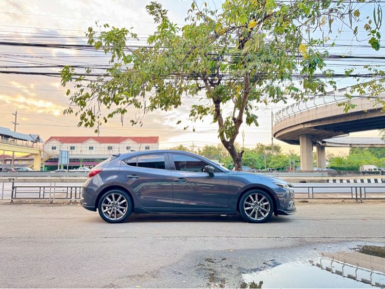 Mazda Mazda3 2018 2.0 S Sports Sedan เบนซิน ไม่ติดแก๊ส เกียร์อัตโนมัติ เทา รูปที่ 3