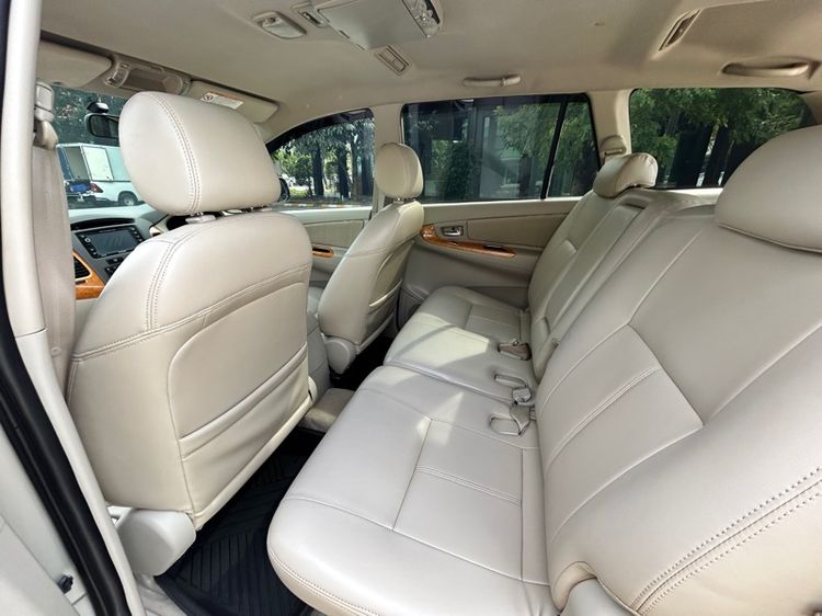 Toyota Innova 2011 2.0 V Van เบนซิน ไม่ติดแก๊ส เกียร์อัตโนมัติ บรอนซ์เงิน รูปที่ 4