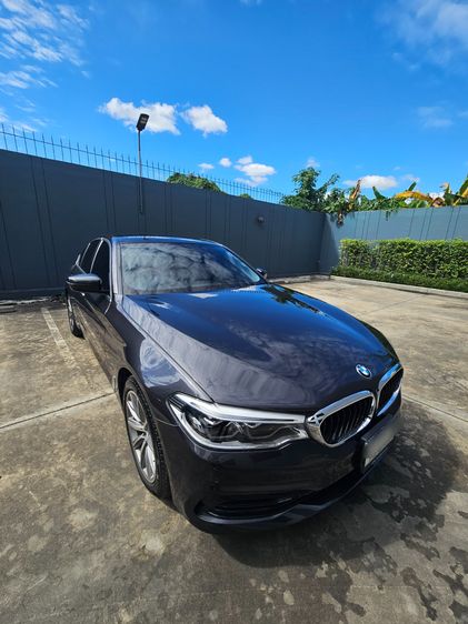 BMW Series 5 2019 530e Sedan ไฮบริด ไม่ติดแก๊ส เกียร์อัตโนมัติ เทา รูปที่ 2