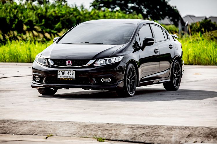 รถ Honda Civic 1.8 E i-VTEC สี ดำ