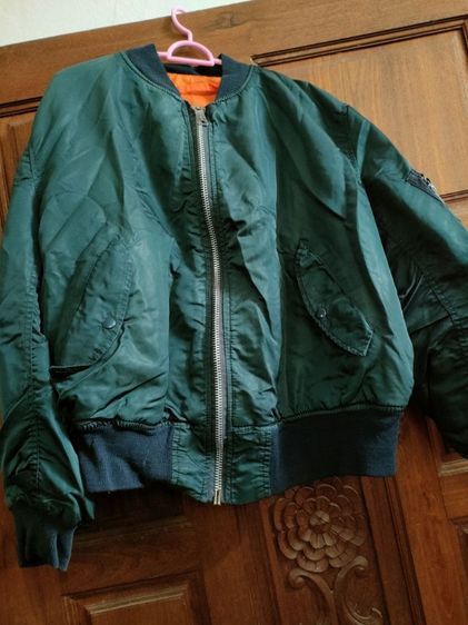 ขายเสื้อเจคเกตไฟท์ไม่ขาดไม่ปะสภาพดีสีเข้ม รูปที่ 2