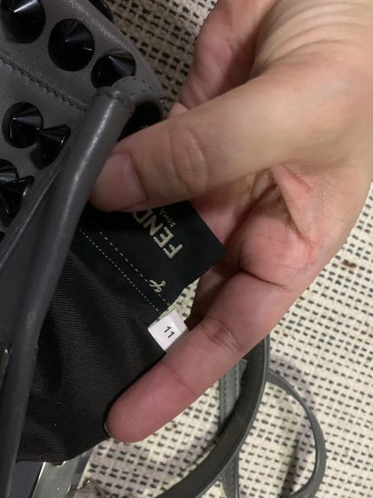 กระเป๋าหนังแท้ Fendi แท้ค่ะ รูปที่ 7