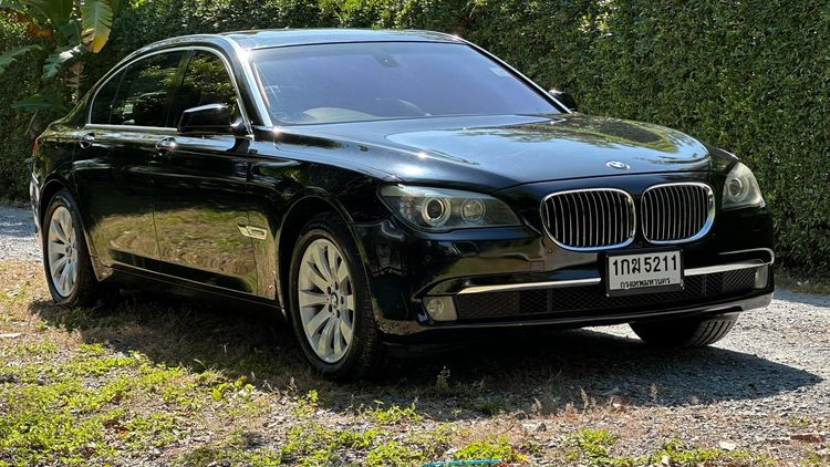รถ BMW Series 7 730Ld สี ดำ