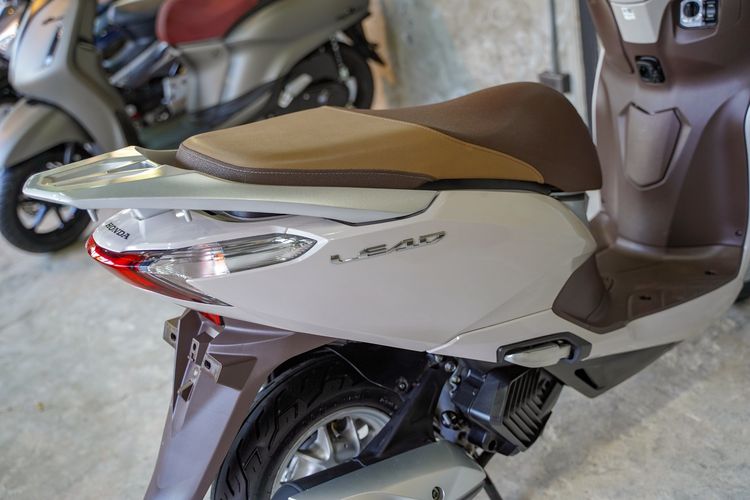 Lead 4V. รุ่นยอดนิยม ดาวน์แค่ 2900 จบไม่มีจ่ายเพิ่ม ออกได้ทุกจังหวัด มีบริการทำสัญญาถึงหน้าบ้าน ติดแบล็คลิส มีติดล่าช้า ติดแท็กซิ่ง ออกได้ รูปที่ 10