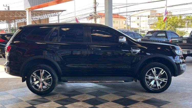 Ford Everest 2019 2.2 Titanium Plus Utility-car ดีเซล ไม่ติดแก๊ส เกียร์อัตโนมัติ ดำ รูปที่ 4