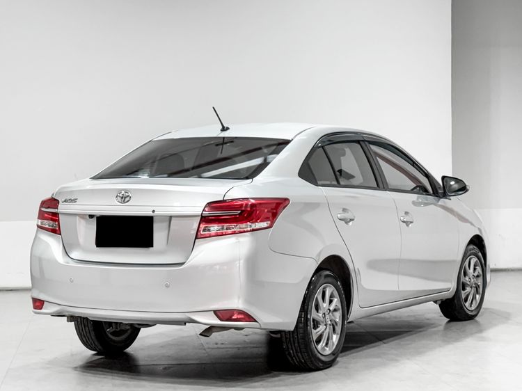 Toyota Vios 2020 1.5 Mid Sedan เบนซิน เกียร์อัตโนมัติ บรอนซ์เงิน รูปที่ 4