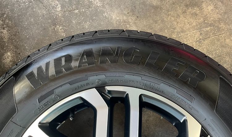 ✨ล้อแม็กป้ายแดง✨Ford Next-Gen Sport ขอบ 18 ดำหน้าเงา พร้อมยางใหม่ป้ายแดง 255-65-18 Goodyear💥ปี25💥 รูปที่ 7