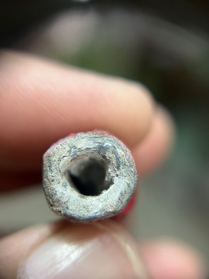 ตะกรุด ตะกั่วลงรักชาติแดง ยาว 3.7 นิ้วไม่ทราบที่(มีสินค้าหลายรายการกดเข้ามาดูในโปรไฟล์ได้เลยครับ) รูปที่ 7