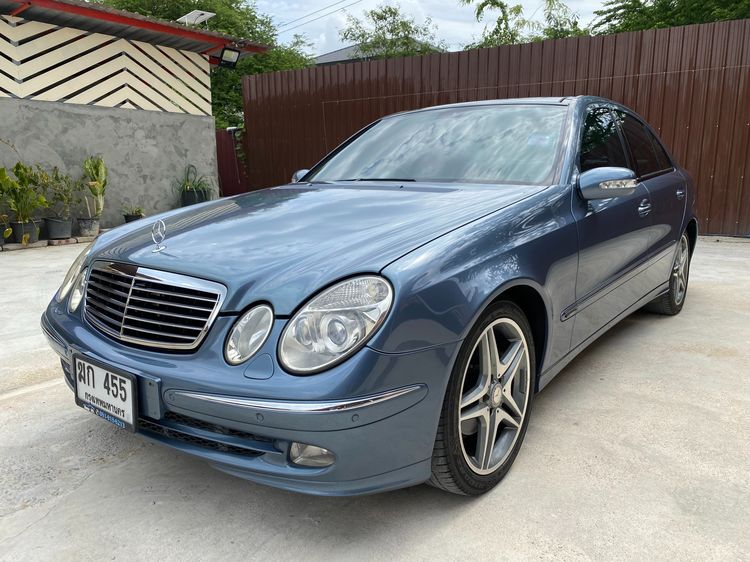 รถ Mercedes-Benz E-Class E200 Kompressor สี ฟ้า