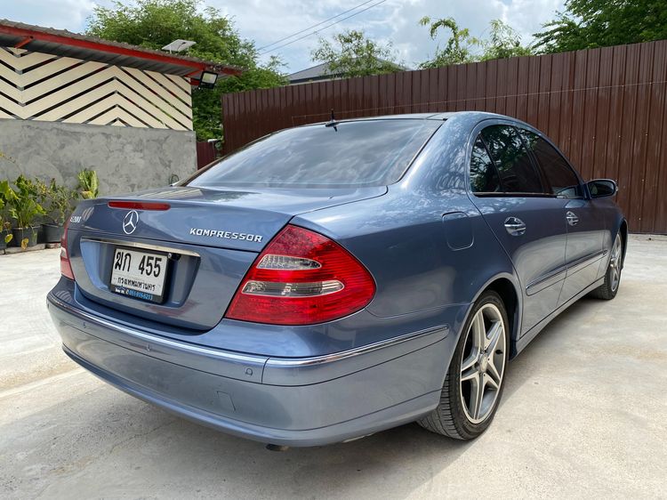 Mercedes-Benz E-Class 2005 E200 Kompressor Sedan เบนซิน ไม่ติดแก๊ส เกียร์อัตโนมัติ ฟ้า รูปที่ 4
