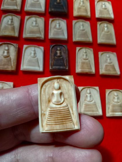 สมเด็จเนื้อแท้ธรรมชาติลายชัดแกะมือ รูปที่ 15