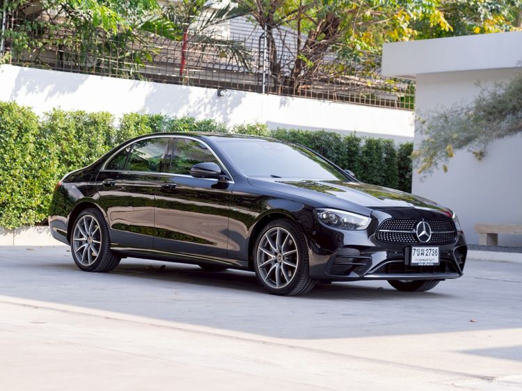 รถ Mercedes-Benz E-Class E300e สี ดำ
