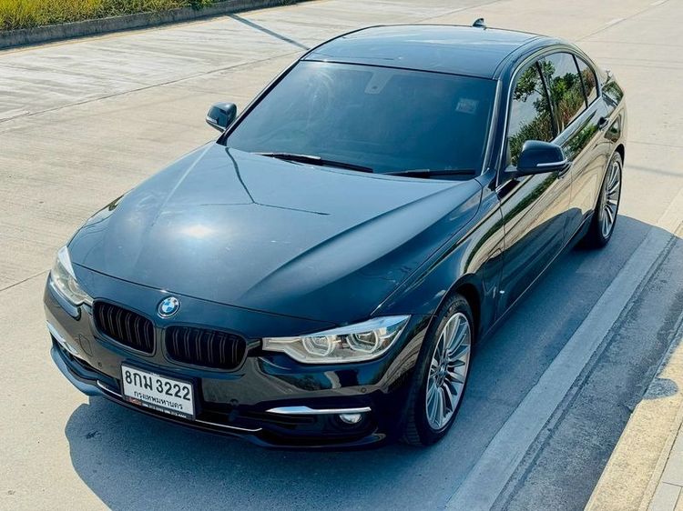 BMW Series 3 2016 330e Sedan เบนซิน ไม่ติดแก๊ส เกียร์อัตโนมัติ ดำ รูปที่ 3