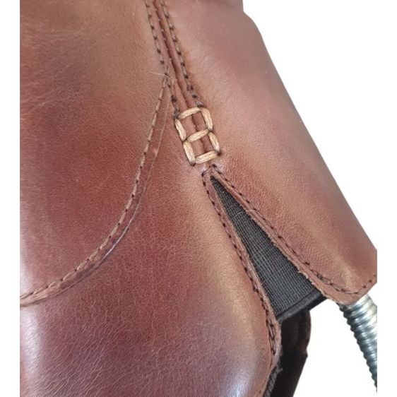 Crocs Foray

Slip on M9 27cm. รูปที่ 6