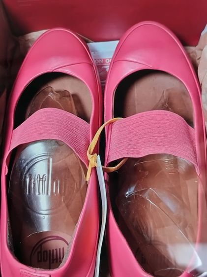 รองเท้าส้นแบน ชมพู หนังแท้ UK 6 | EU 39 1/3 | US 7.5 ขายรองเท้า fitflop 