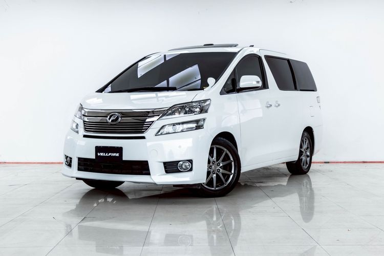 รถ Toyota Vellfire 2.4 V สี ขาว