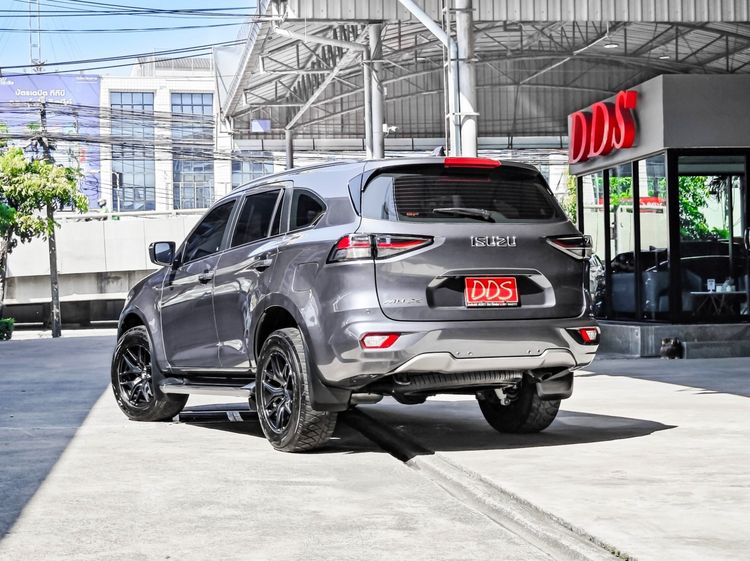 Isuzu MU-X 2024 3.0 Ultimate AT 2WD Utility-car ดีเซล เกียร์อัตโนมัติ เทา รูปที่ 3