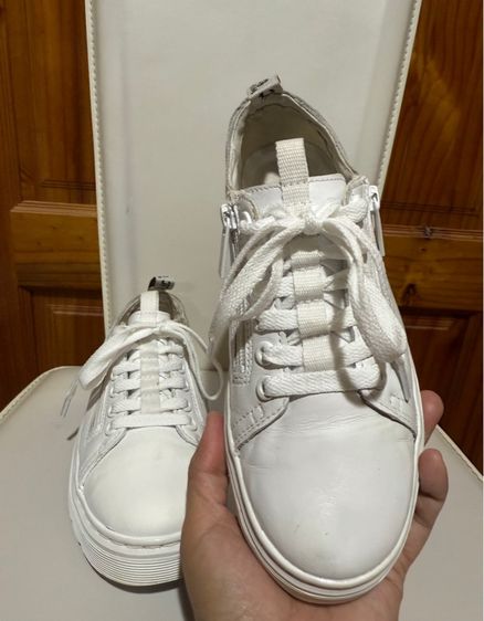 รองเท้าผ้าใบหนัง Dr.Martens รูปที่ 14