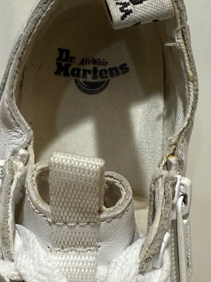 รองเท้าผ้าใบหนัง Dr.Martens รูปที่ 8