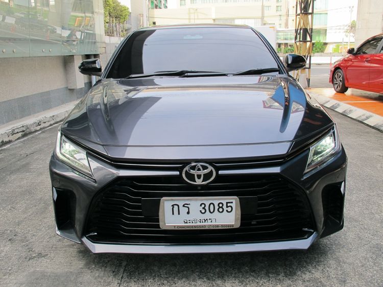 Toyota Yaris ATIV 2023 1.2 Premium Luxury Sedan เบนซิน ไม่ติดแก๊ส เกียร์อัตโนมัติ เทา รูปที่ 3