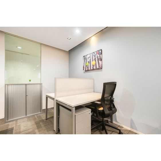 Regus Exchange Tower จองที่นั่ง Coworking แบบต้องจองล่วงหน้าหรือโต๊ะทำงานแบบหมุนเวียนที่ Regus Exchange Tower