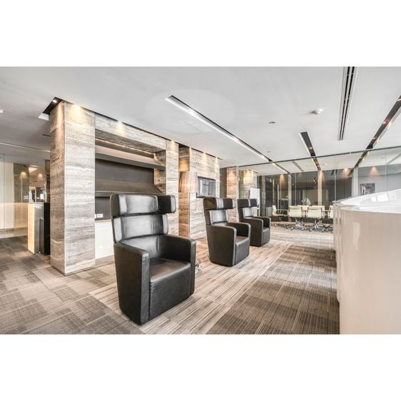 Regus Exchange Tower จองที่นั่ง Coworking แบบต้องจองล่วงหน้าหรือโต๊ะทำงานแบบหมุนเวียนที่ Regus Exchange Tower รูปที่ 3