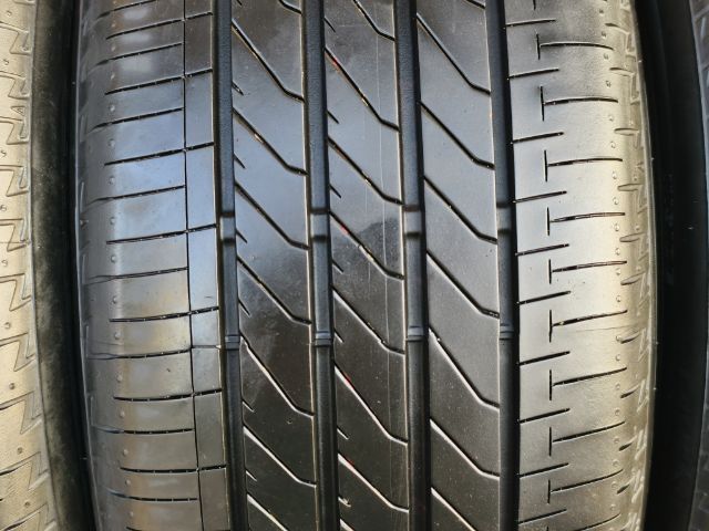 ยาง 225-50-17 ปี22 ยี่ห้อ Bridgestone turanza t005a  รูปที่ 4
