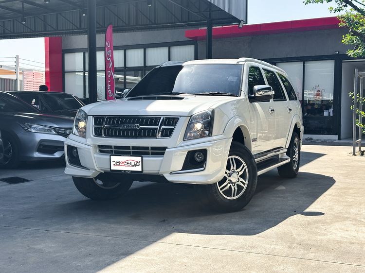 รถ Isuzu MU-7 3.0 Choiz สี ขาว