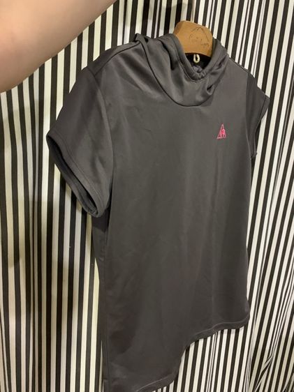 เสื้อ POLO ผู้หญิง มีฮู้ด ใส่เล่นกี่ฬา ได้ทุกแบบ หรือจะใส่ตีกอล์ฟ ก้อได้ ยี่ห้อ Le coq sporttif แท้  เนื้อผ้ากันร้อน กันแดด กันเหงื่อได้ดี  รูปที่ 6