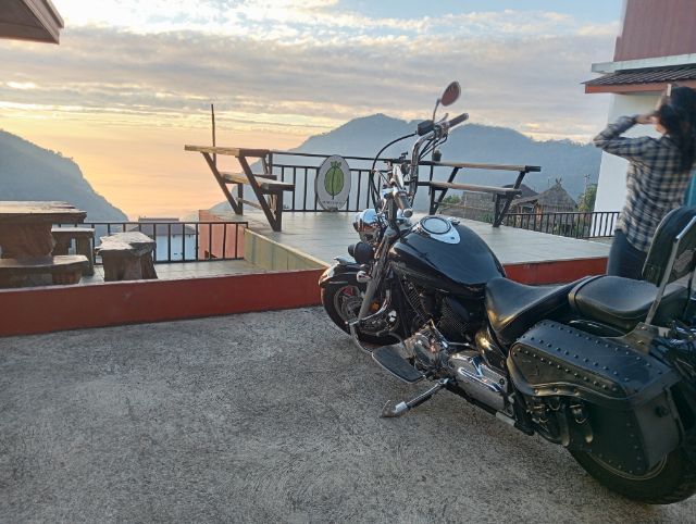 Yamaha.  V star1100. Classic ปี 2009 สเป็คเมกา
ล้อแม็คโรงงาน ชุดสีดำลายไฟโรงงาน 
เรือนไมล์สองชั้น
ทะเบียนแท้ สมอ. จด ปี 2009  รูปที่ 2