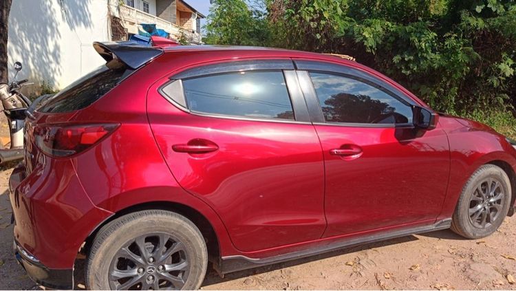 Mazda Mazda 2 2019 1.3 Skyactiv-G C Sports Sedan เบนซิน ไม่ติดแก๊ส เกียร์อัตโนมัติ แดง รูปที่ 3