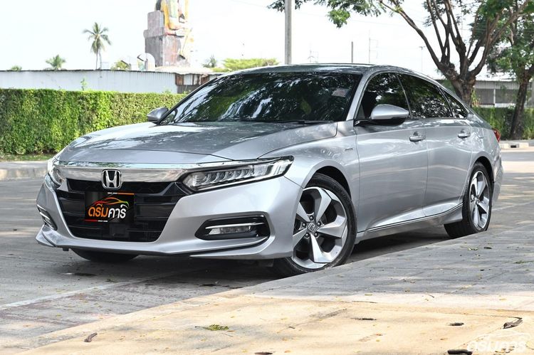 รถ Honda Accord 2.0 Hybrid สี บรอนซ์เงิน