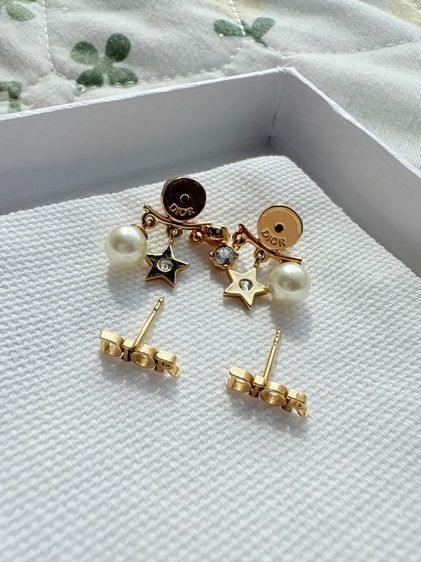 ต่างหู Dior Used like new รูปที่ 3